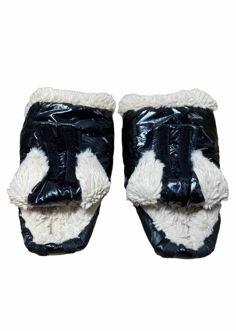 7 A.M. Enfant WarmMuffs, Black Polar