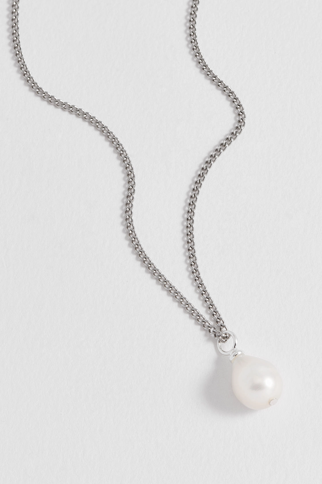 Men's Fine Curb Chain and Pearl Necklace