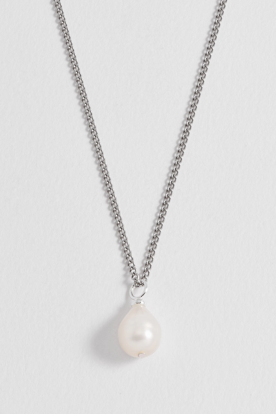 Men's Fine Curb Chain and Pearl Necklace