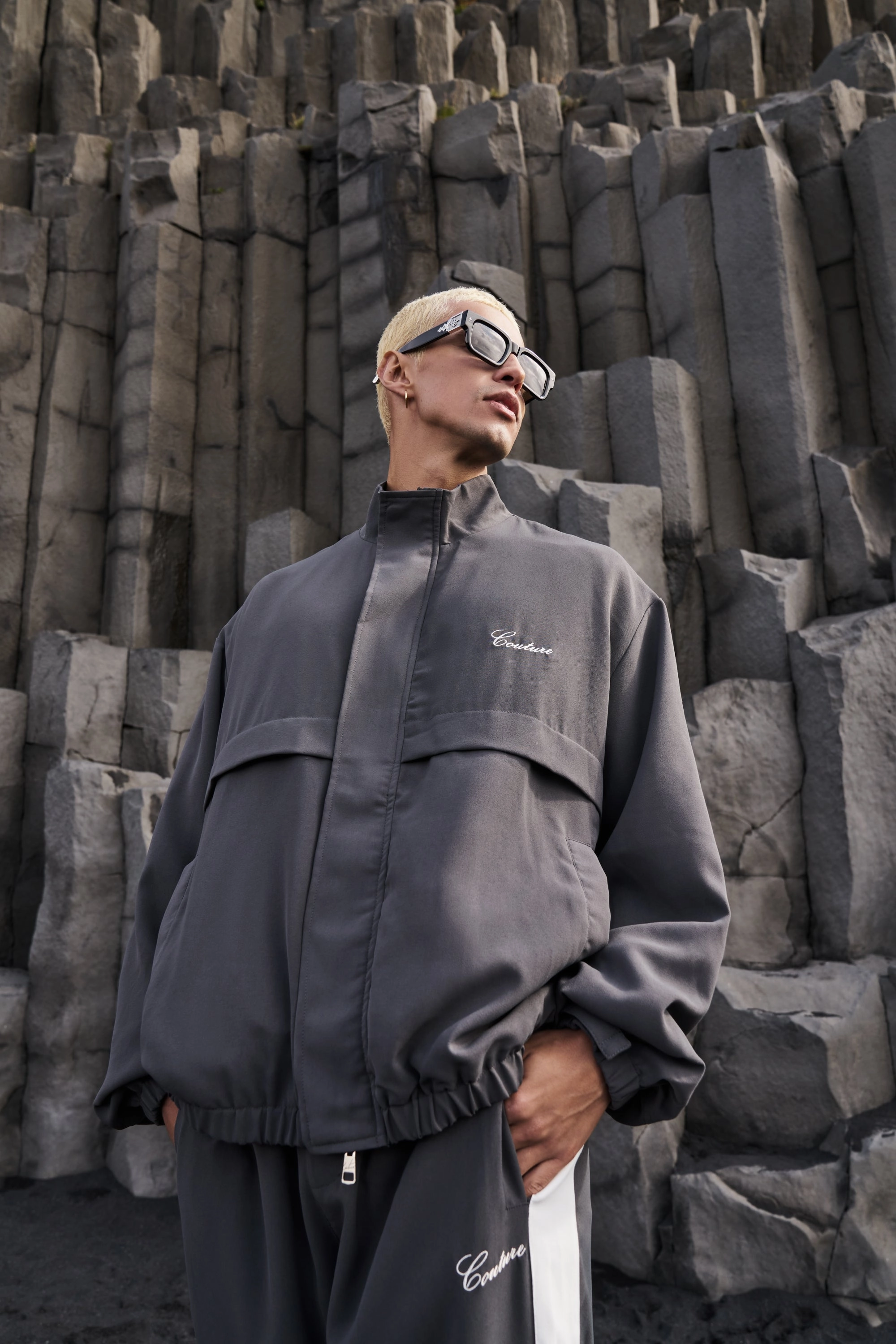 SMART LIGHTWEIGHT TRACK JACKET - CHARCOAL