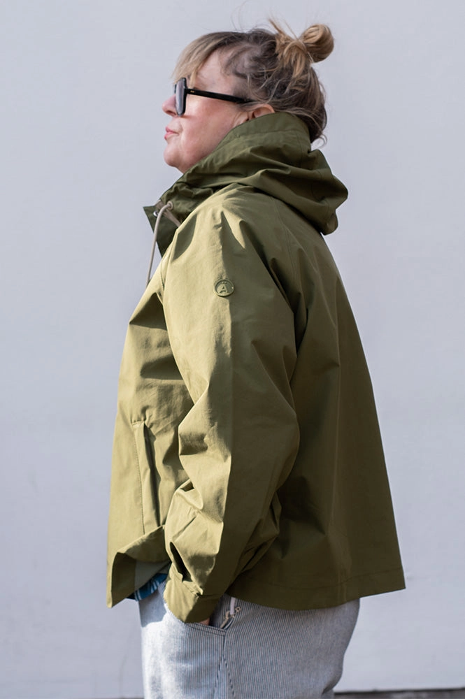 Tantä Dhuda Sphagnum Short Raincoat